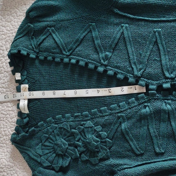 Charlie & Robin Size Small 100% Wool Green Floral Crochet Hook Loop Sweater - Picture 11 of 16